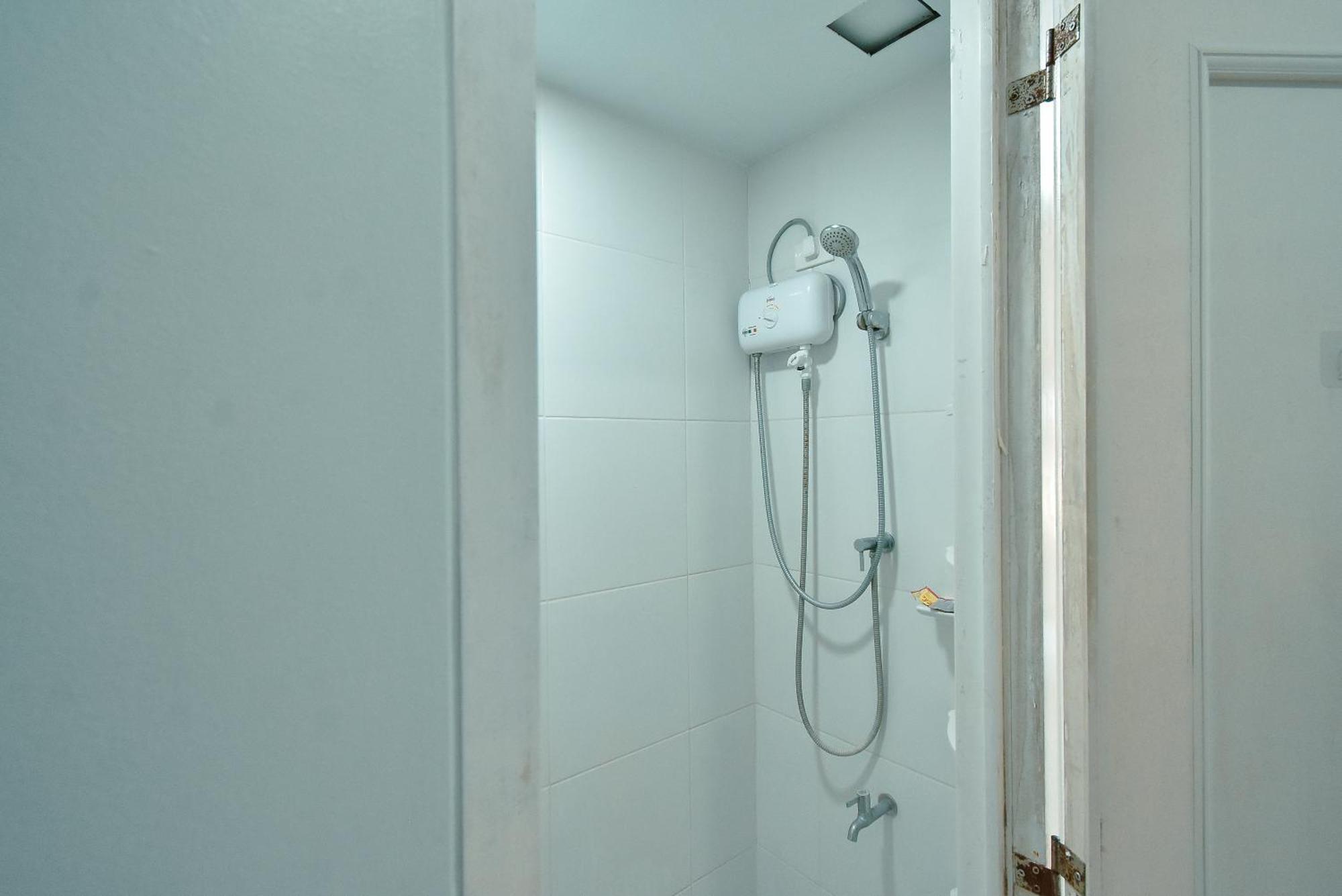 Апарт отель Cozy Unit With Free Pool, Netflix & Wifi In Alabang Crq3 Muntinlupa City Экстерьер фото